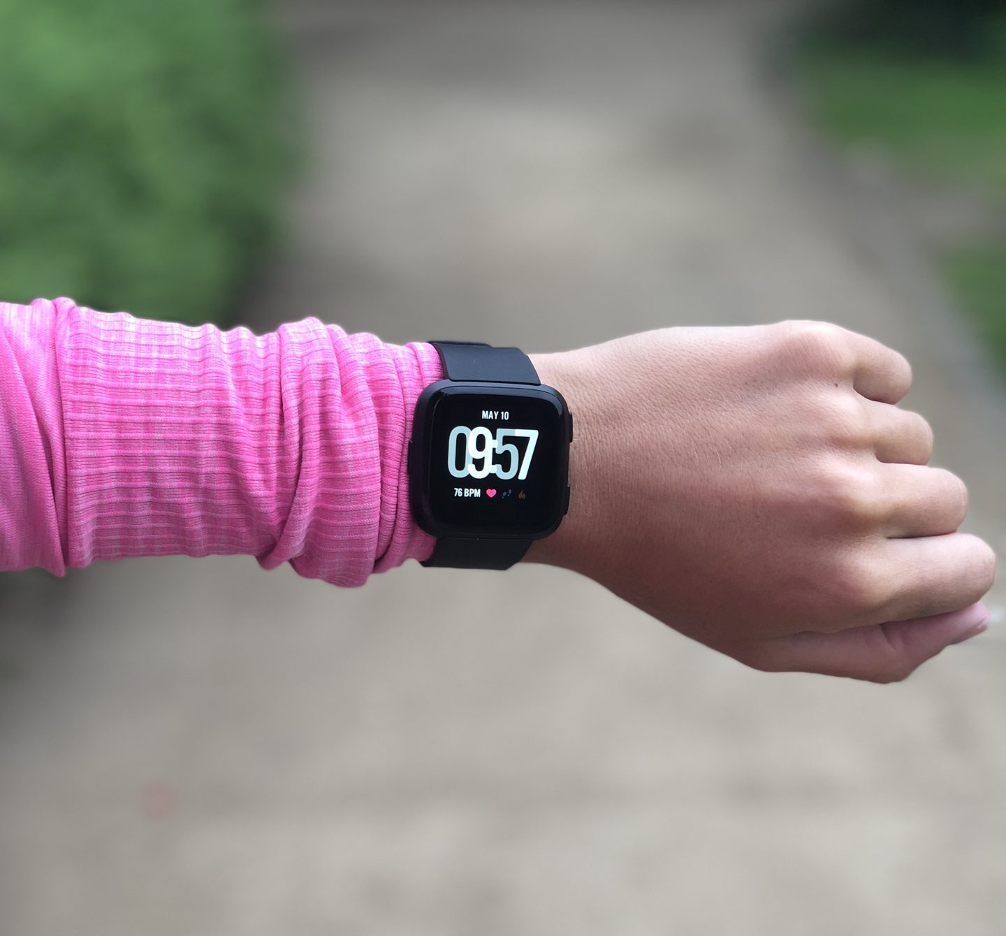 fitbit versa rizknows
