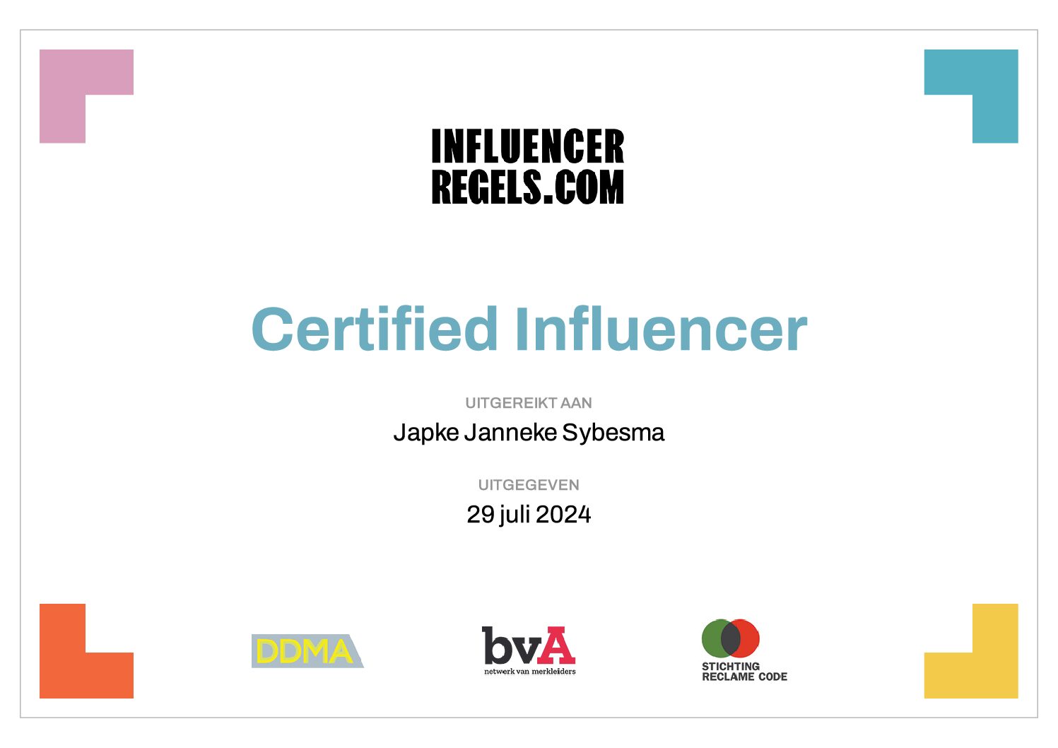 Certified_influencer-29-c5d8o6c5